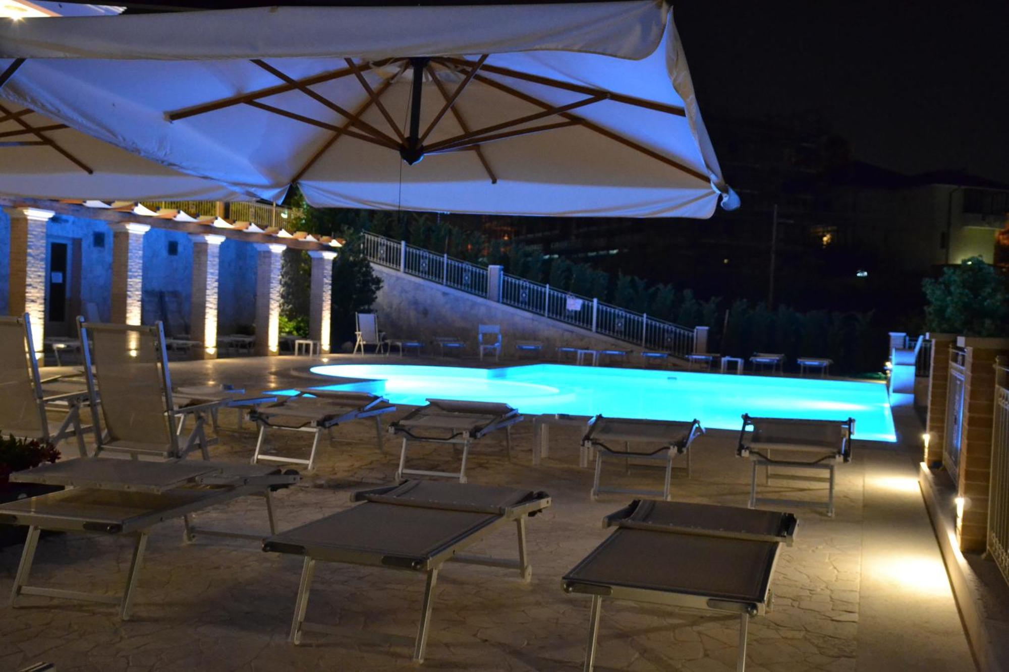 Incantea Resort Tortoreto ภายนอก รูปภาพ
